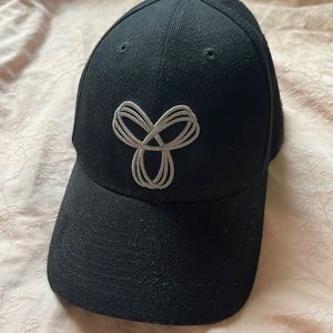 Tna hat